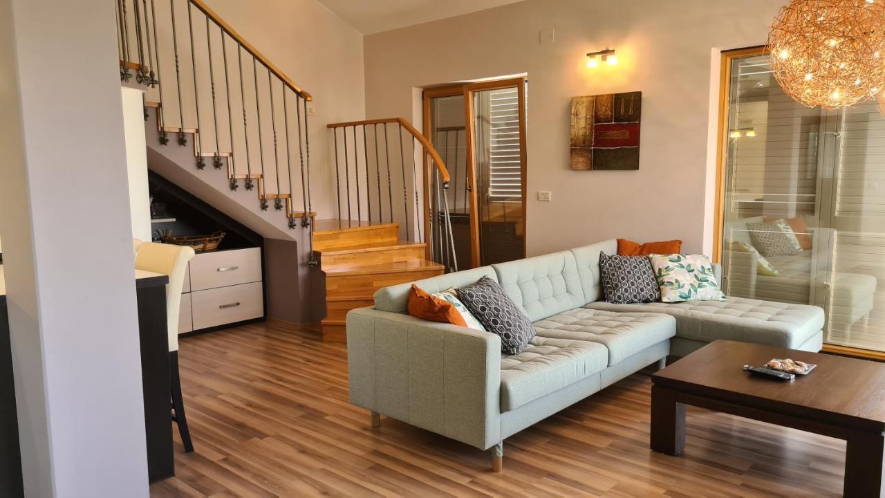 Villa Amalia Apartments Малинска Экстерьер фото