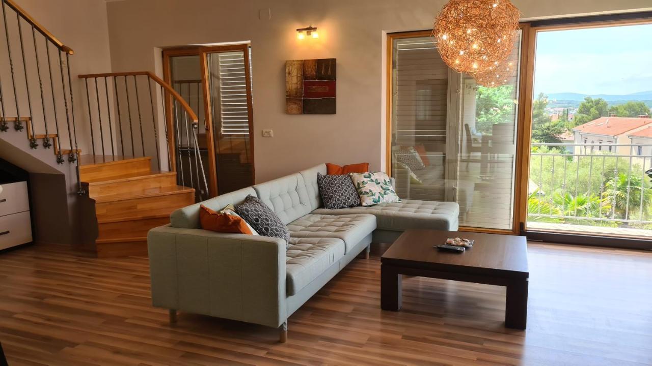Villa Amalia Apartments Малинска Экстерьер фото