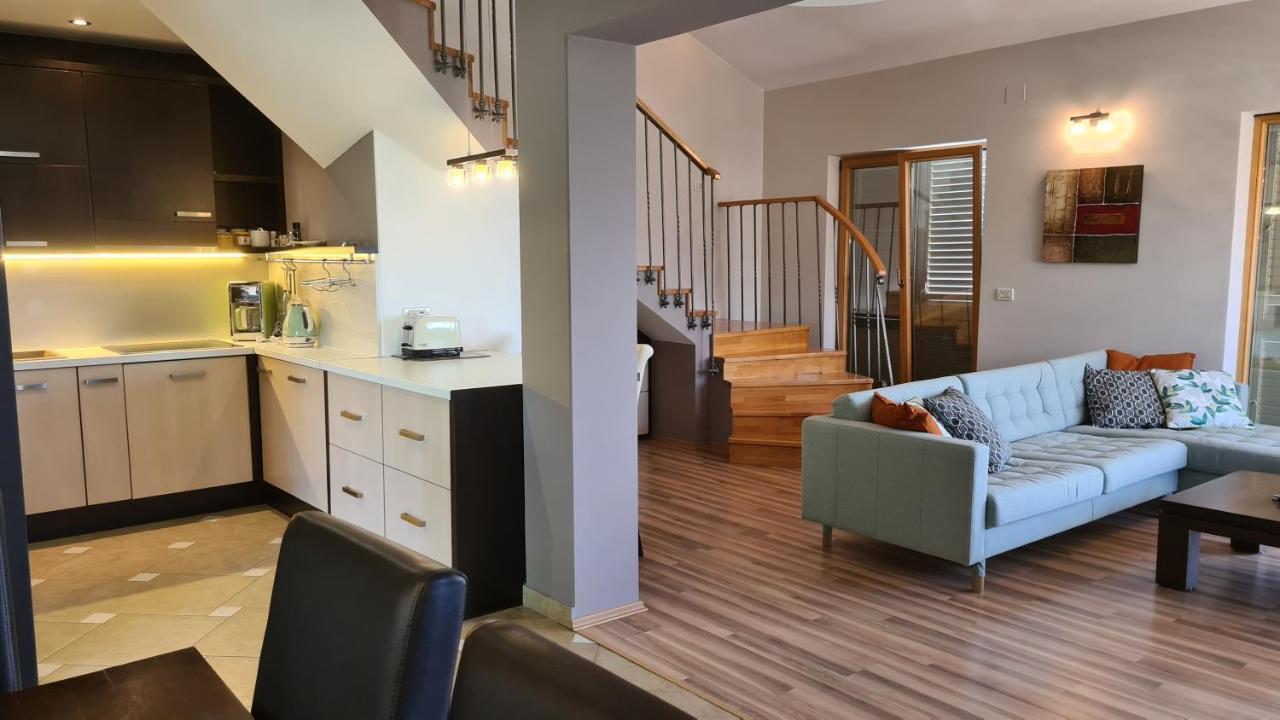 Villa Amalia Apartments Малинска Экстерьер фото