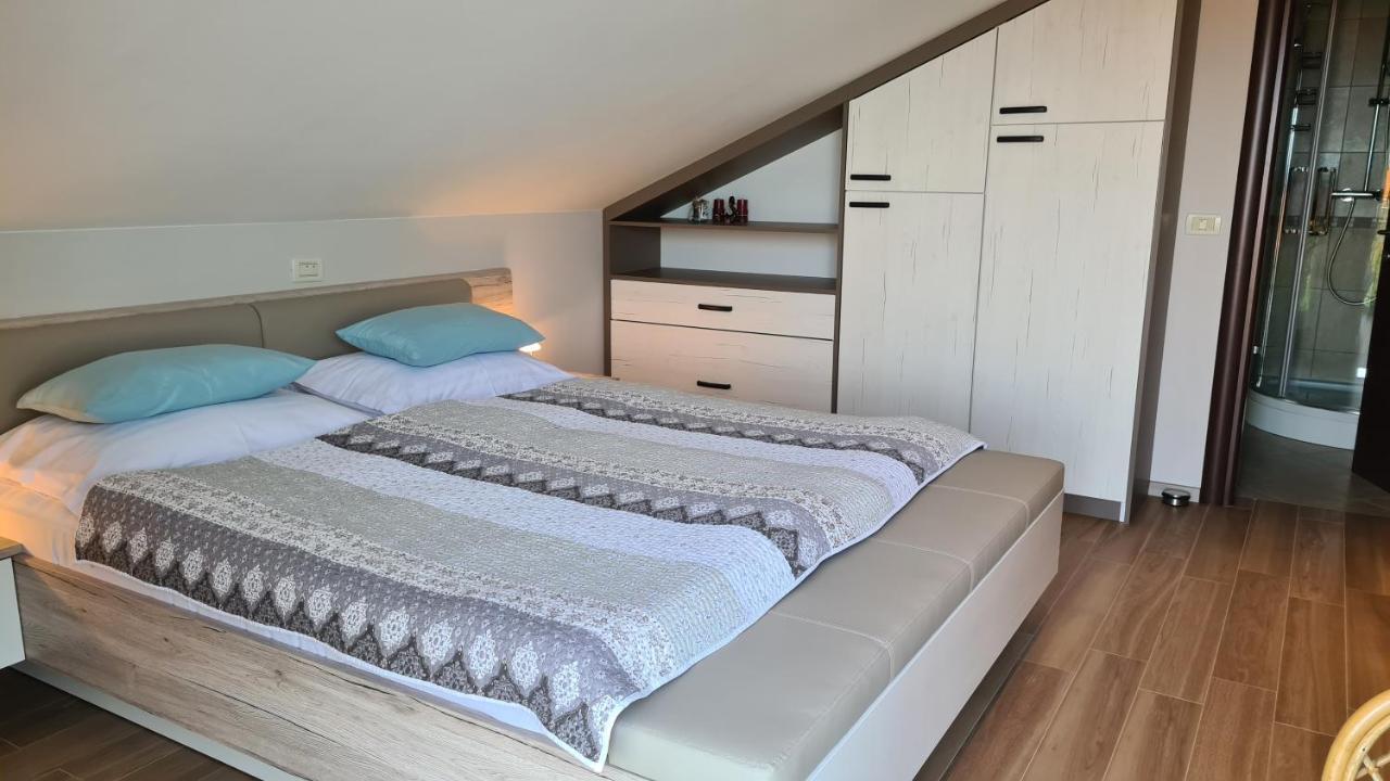 Villa Amalia Apartments Малинска Экстерьер фото