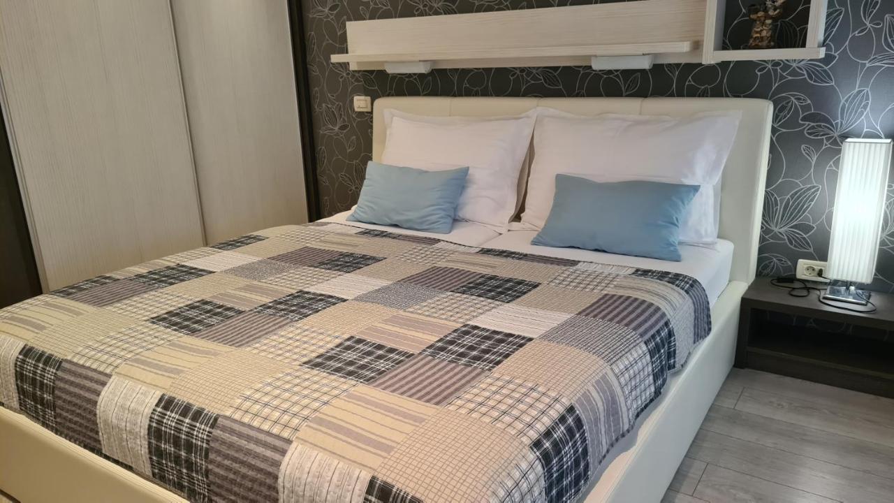 Villa Amalia Apartments Малинска Экстерьер фото