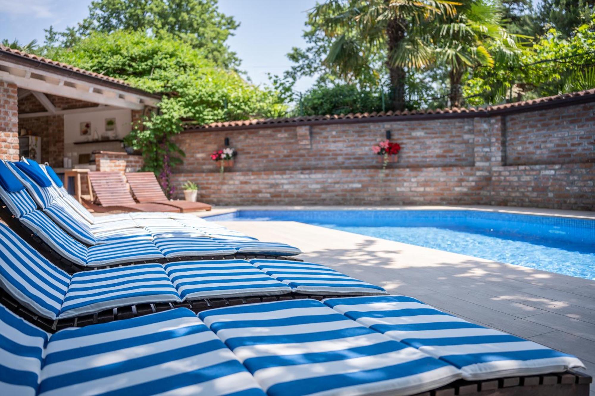 Villa Amalia Apartments Малинска Экстерьер фото