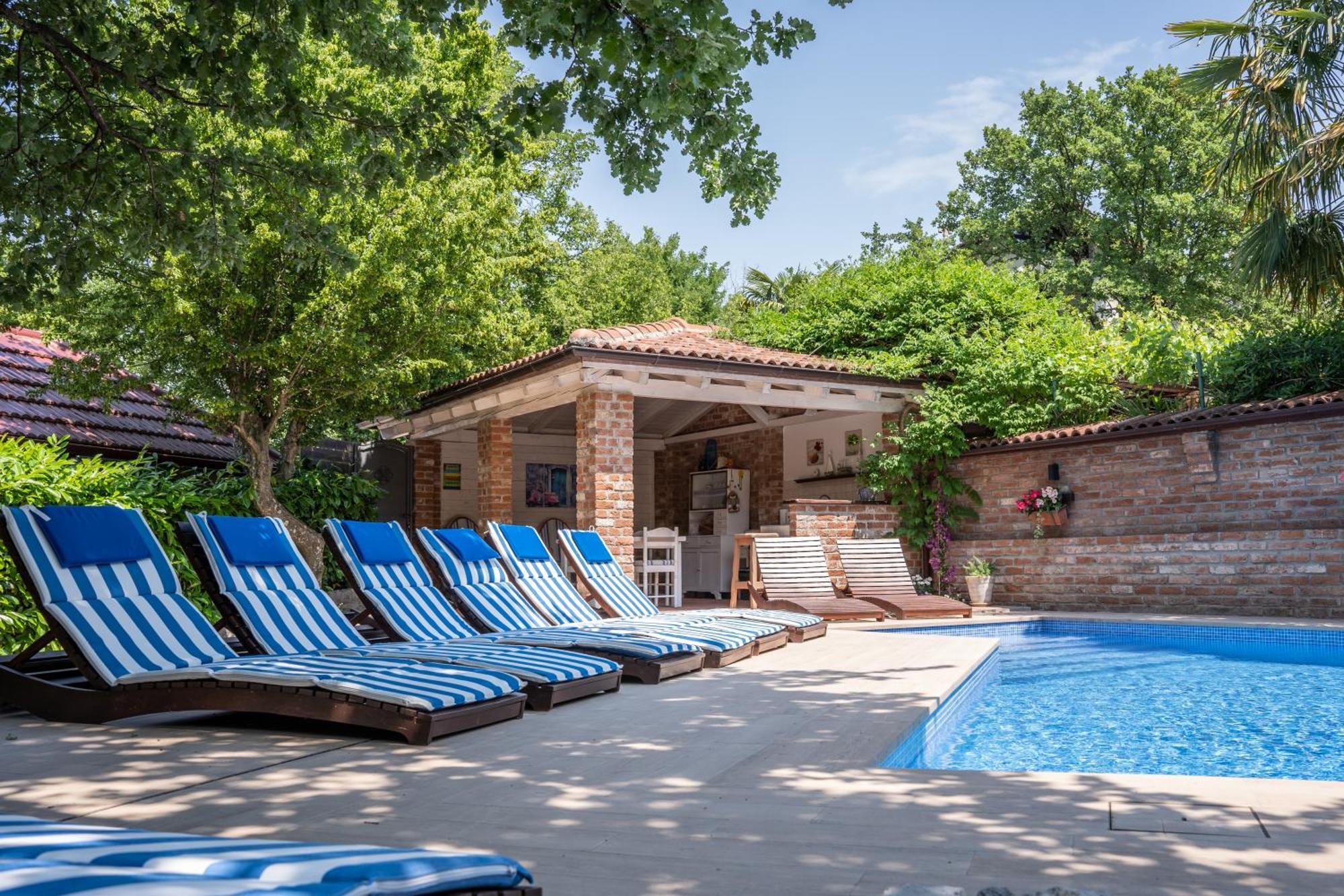 Villa Amalia Apartments Малинска Экстерьер фото