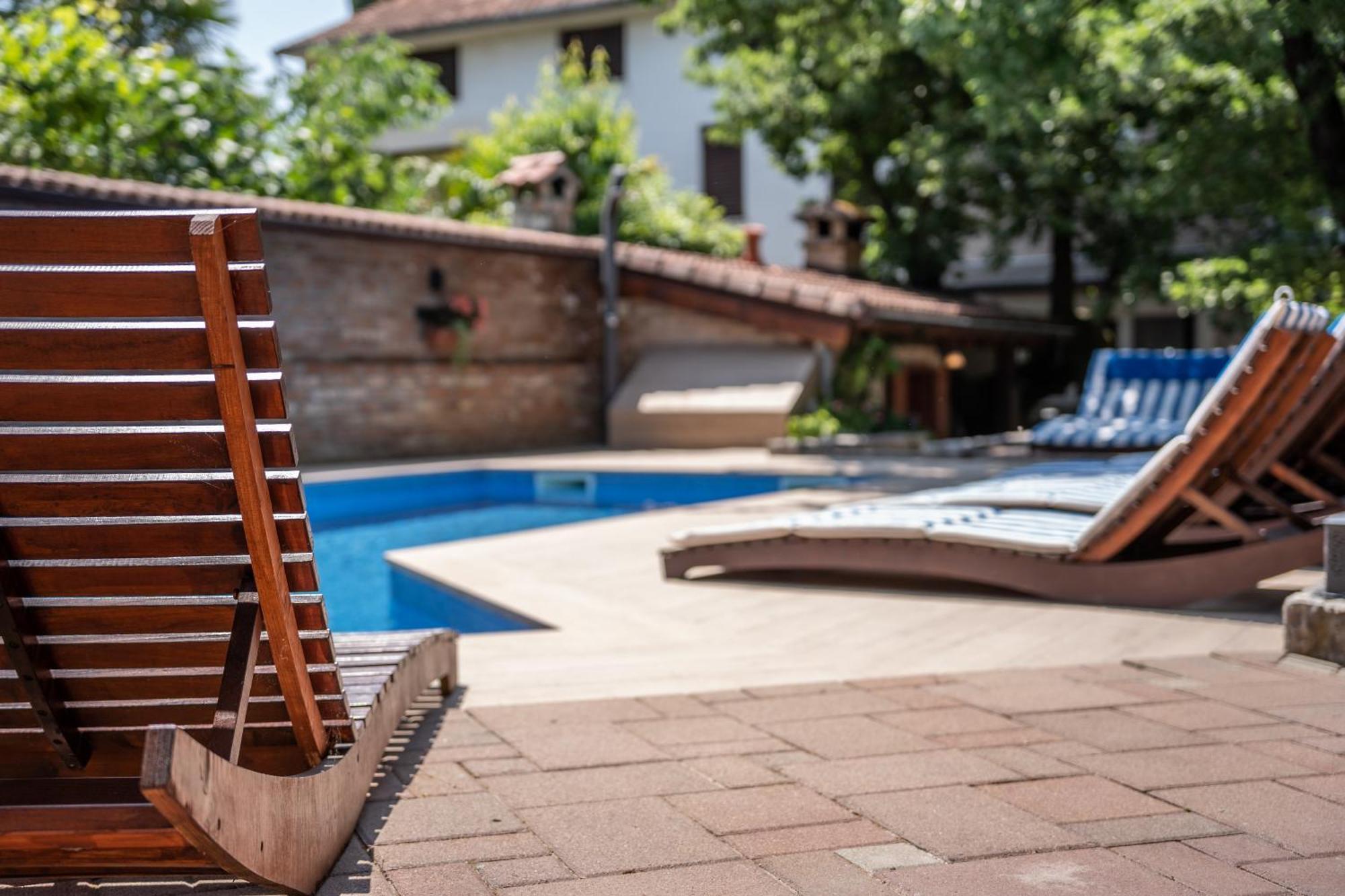 Villa Amalia Apartments Малинска Экстерьер фото